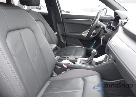 2019 Audi Q3 2.0T Premium из США, поврежденный, VIN WA1AECF3XK1081900